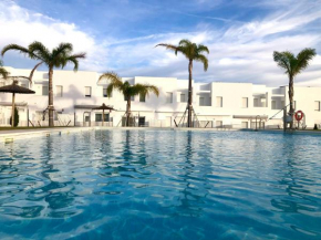 GATU Conil Sunset house con piscina, 3 dormit, 3 baños, jardín privado , wifi y parking